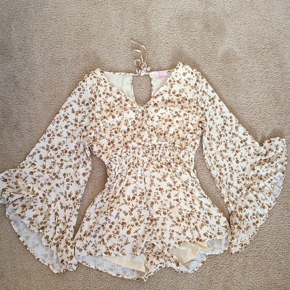 Pink Lily Floral Romper - Picture 2 of 8